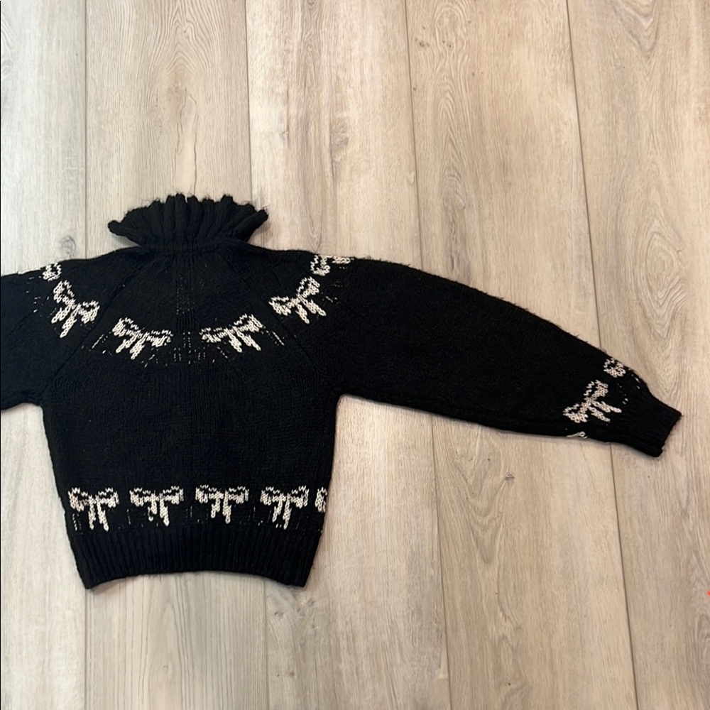 Urban Outfitters Black and White Cowl Neck Sweater - Picture 7 of 9